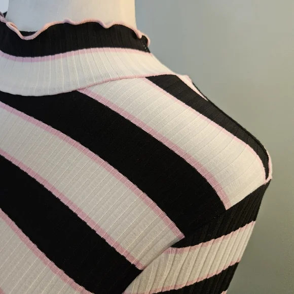 Juicy Couture Striped Black and White Women's Top Size XL New With Tags - Picture 12 of 14